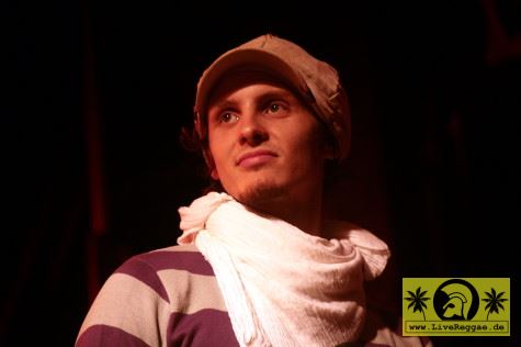 Maxim (D) with The Magnetics 13. Reggae Jam Festival - Bersenbrueck 10. August 2007 (5).JPG